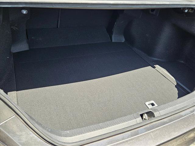 Used 2020 Toyota Camry LE FWD image 6