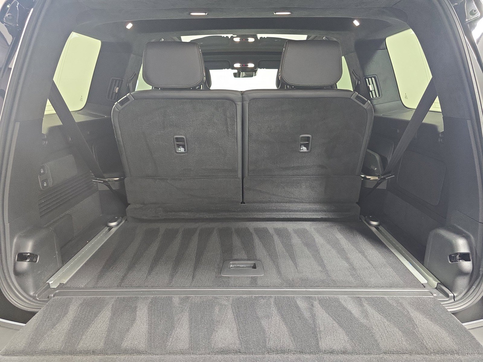 Used 2024 Rivian R1S Adventure AWD/4WD image 15