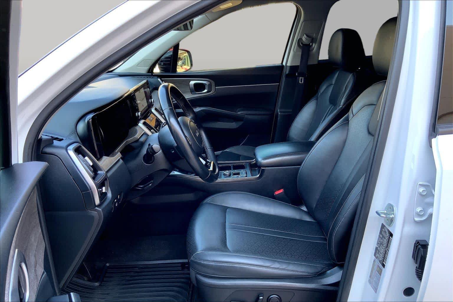 Used 2023 Kia Sorento EX FWD image 8