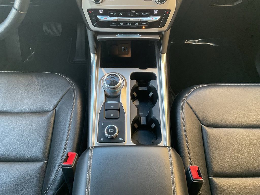 Used 2021 Ford Explorer XLT w/ Equipment Group 202A image 18