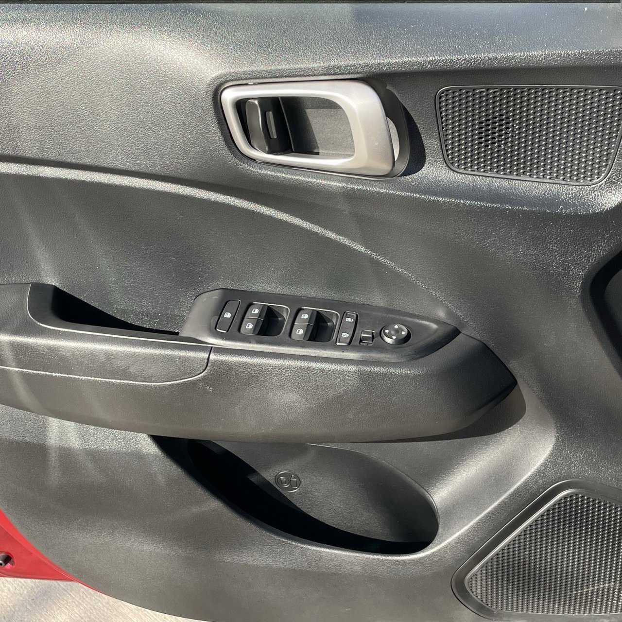 Used 2025 Hyundai Venue SEL image 20