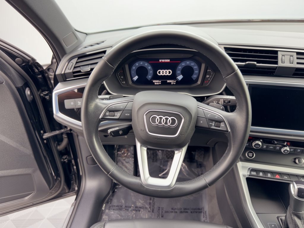 Used 2023 Audi Q3 2.0T Premium w/ Convenience Package AWD/4WD image 10