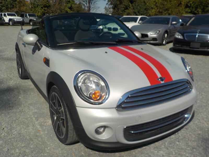 Used 2015 MINI Cooper Roadster w/ Mini Connected Package image 8