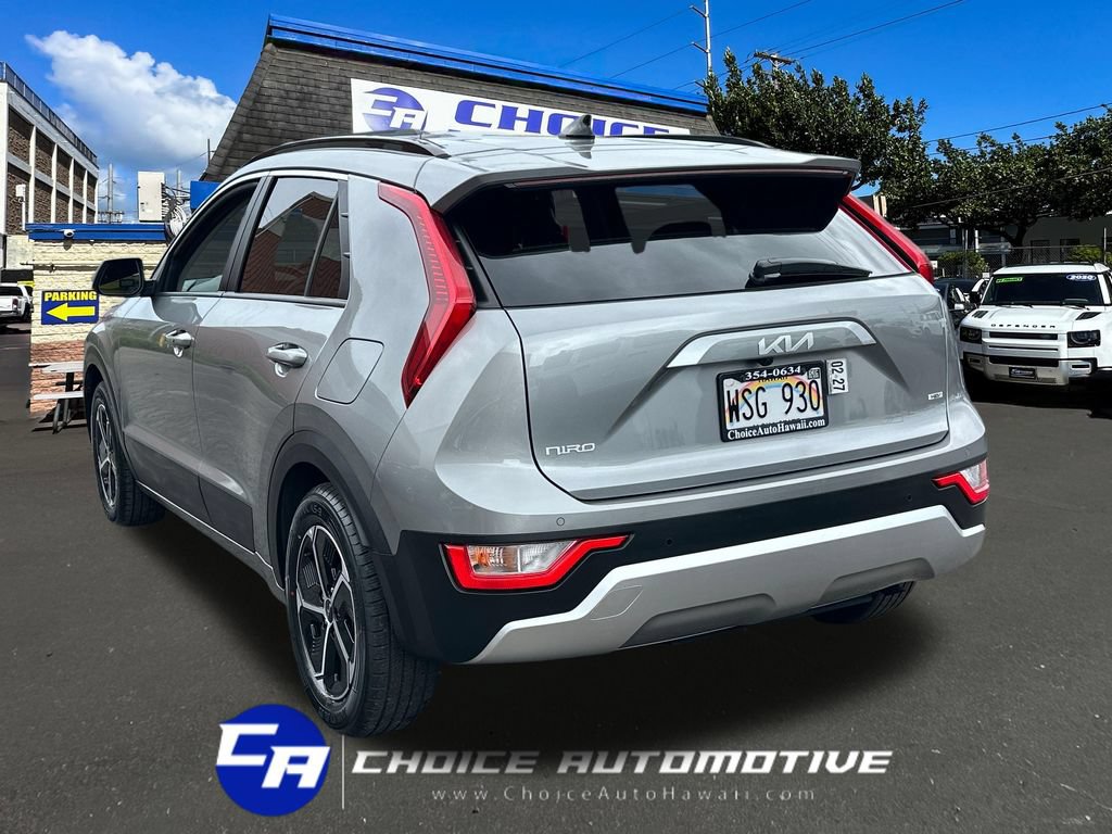 Used 2023 Kia Niro EX FWD image 5