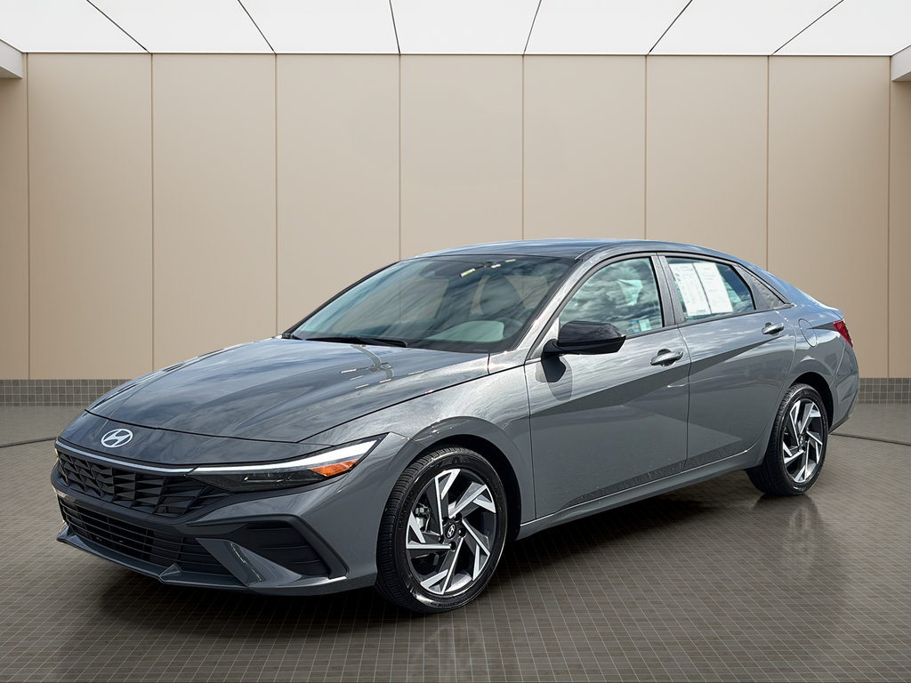 Used 2025 Hyundai Elantra Sport FWD video 1