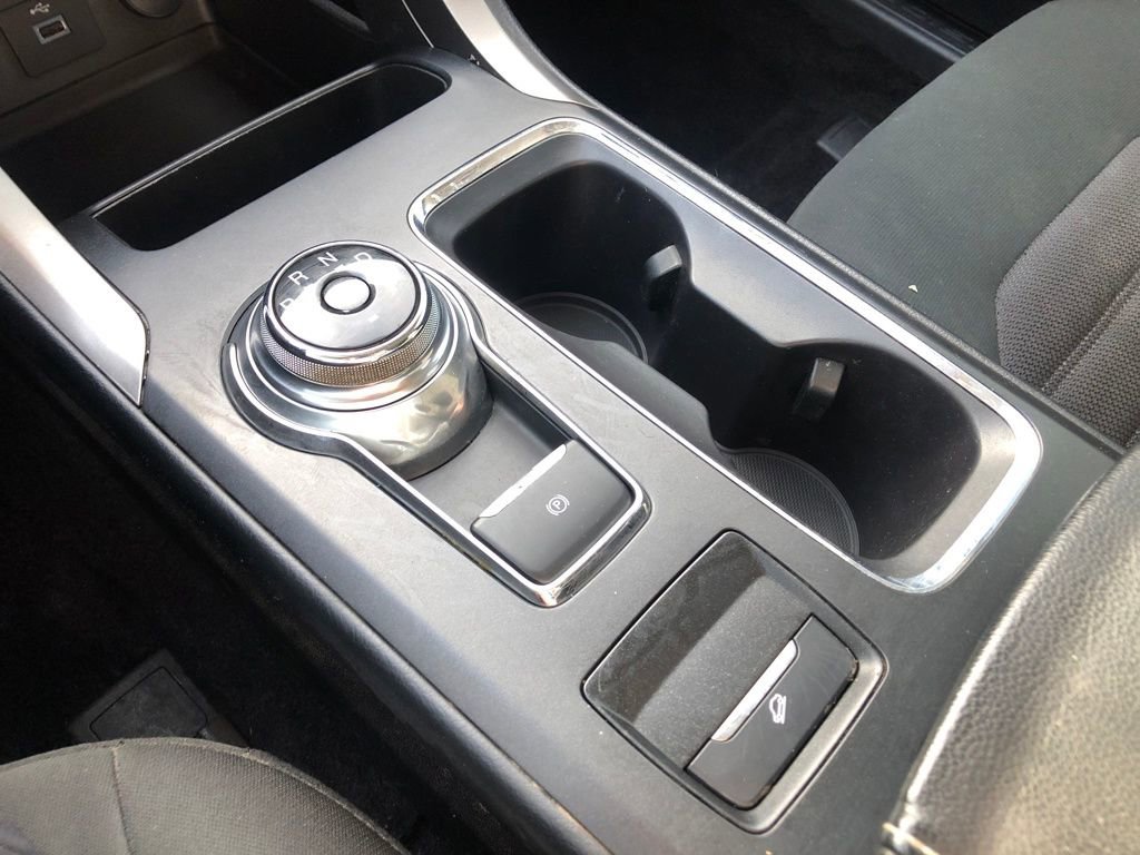 Used 2017 Ford Fusion SE image 22