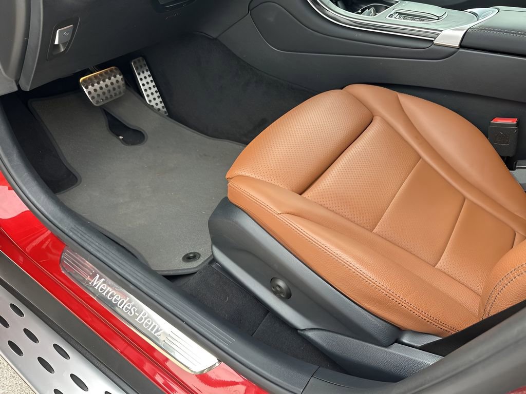 Used 2022 Mercedes-Benz GLC 300 image 29