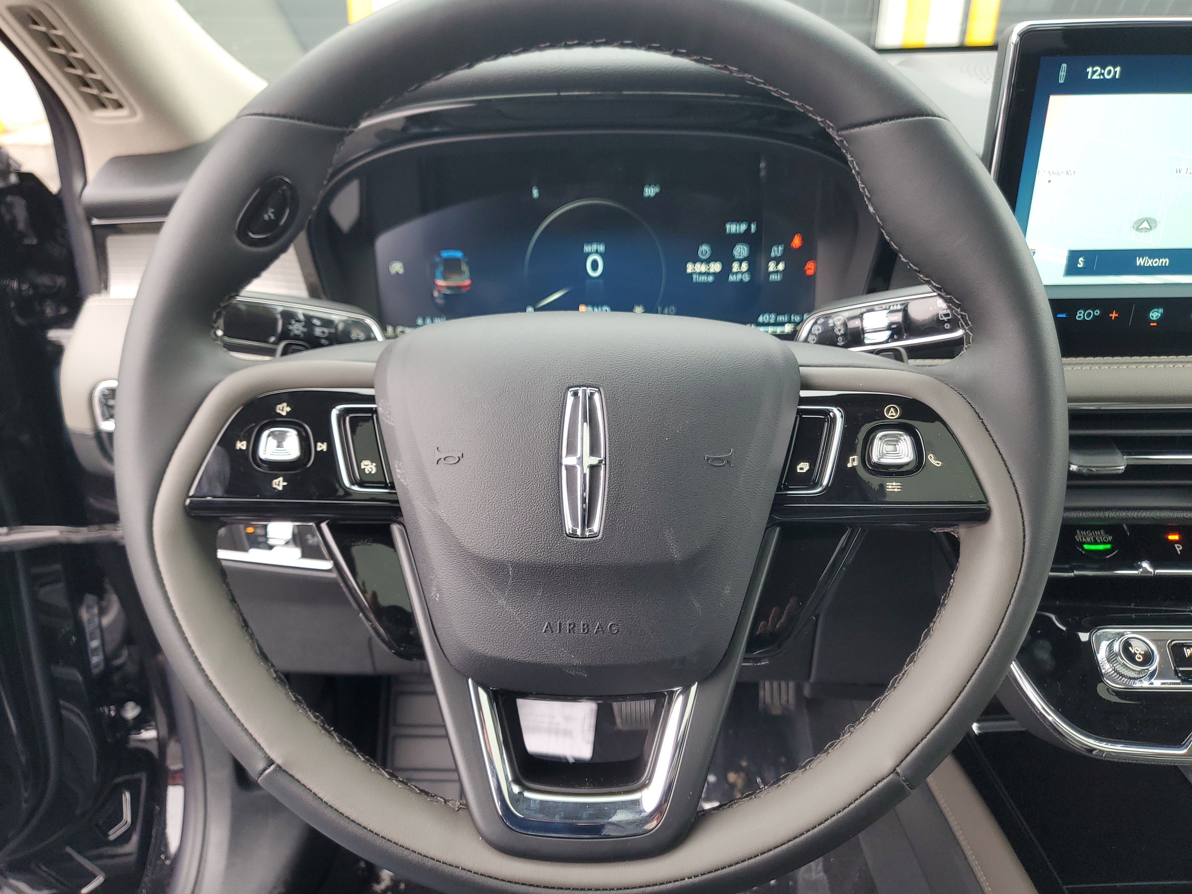 New 2026 Lincoln Corsair Premiere image 16