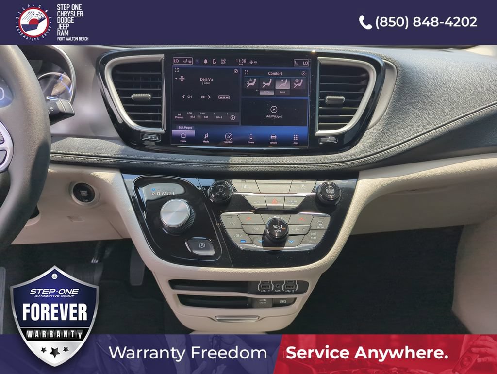 Used 2022 Chrysler Pacifica Touring-L FWD image 24