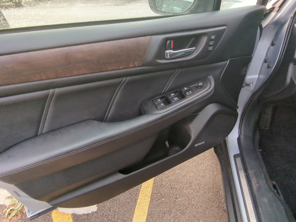 Used 2019 Subaru Outback 2.5i Limited w/ Popular Package #2 image 9