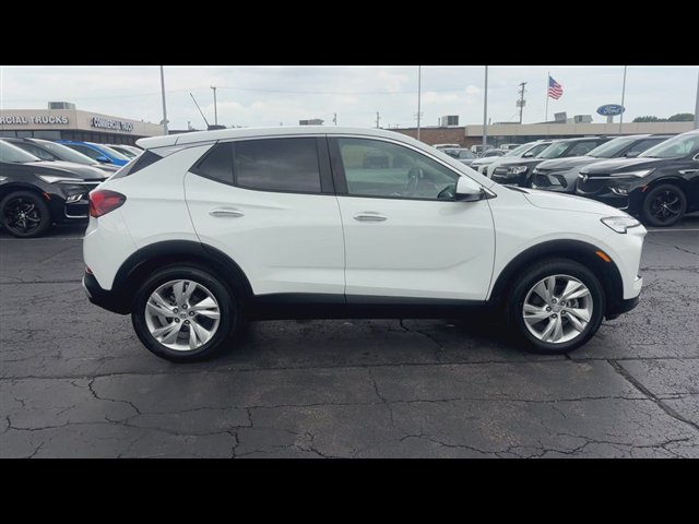 Certified 2024 Buick Encore GX Preferred w/ Comfort Package FWD image 9