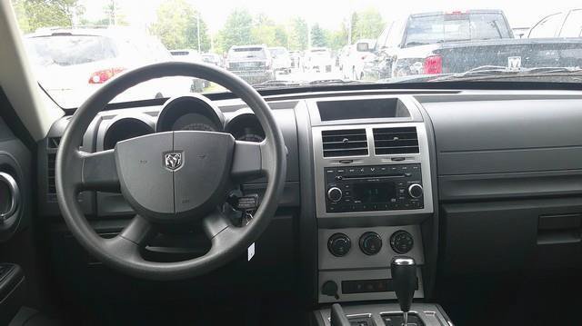 Used 2007 Dodge Nitro SXT AWD/4WD image 10