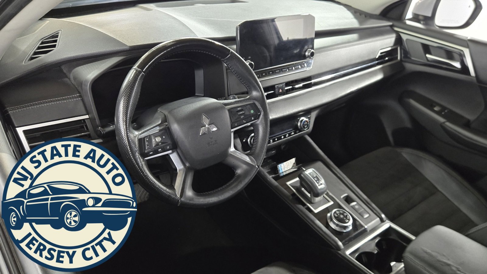 Used 2022 Mitsubishi Outlander SE image 10