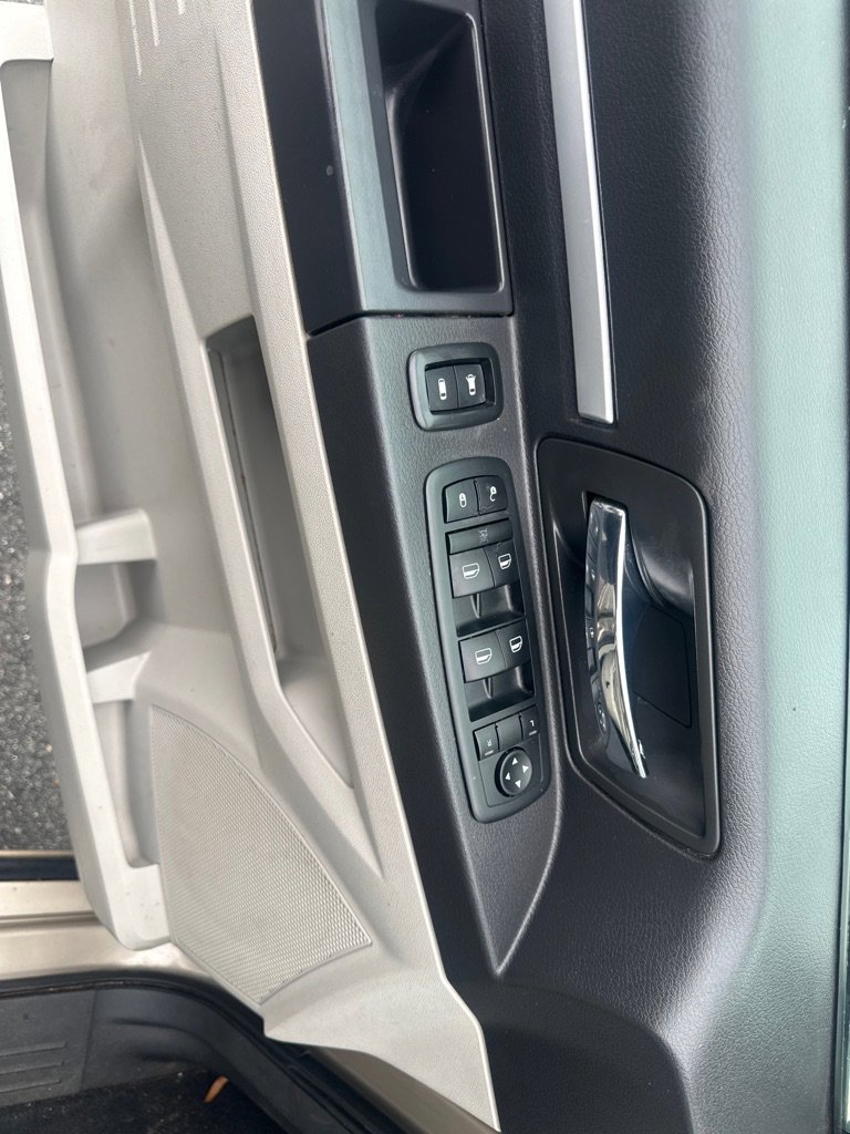 Used 2008 Dodge Grand Caravan SXT image 10