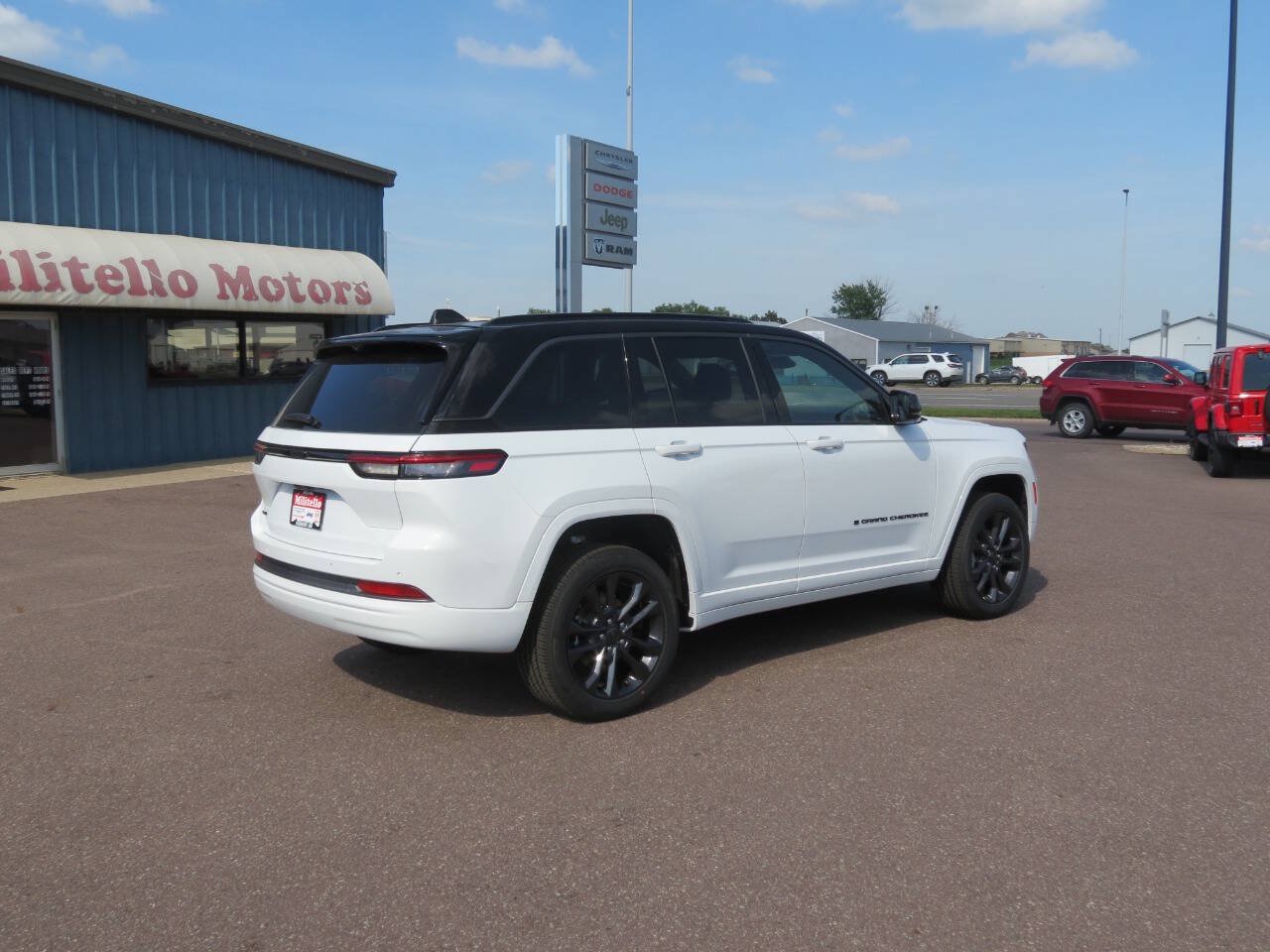 New 2026 Jeep Grand Cherokee Limited AWD/4WD image 8