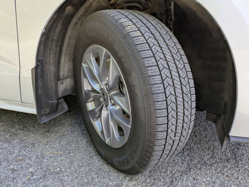 Used 2023 Toyota Sienna XLE AWD/4WD image 39
