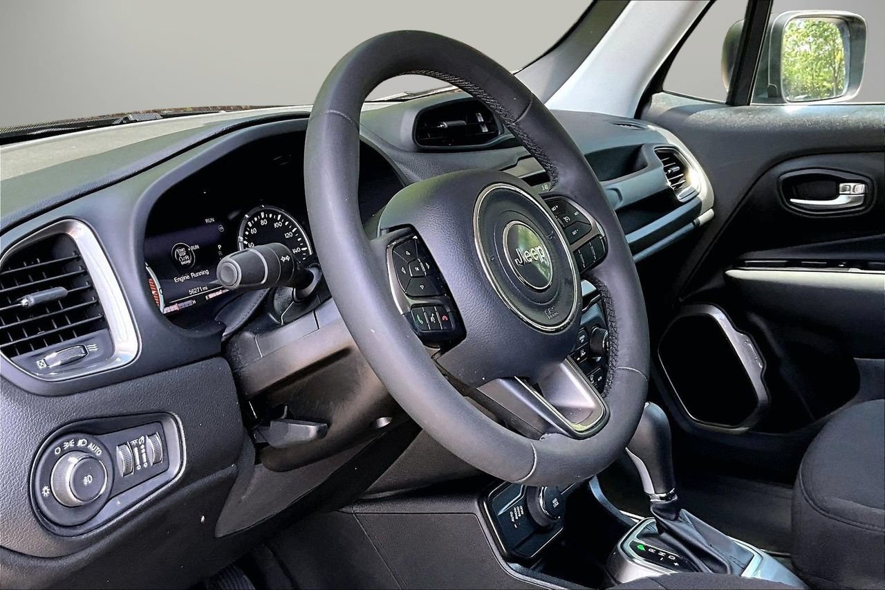 Certified 2022 Jeep Renegade Latitude AWD/4WD image 19