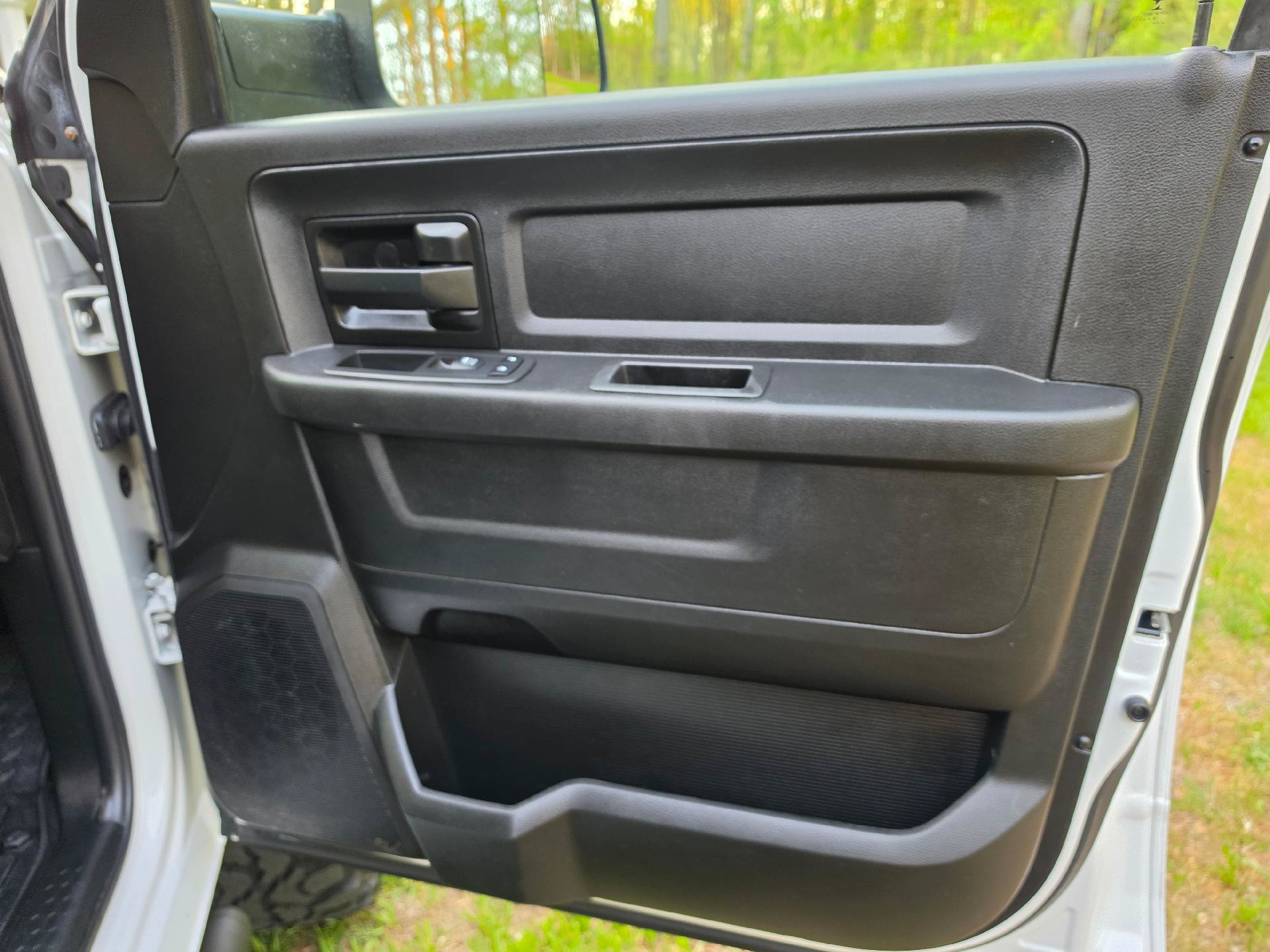 Used 2018 RAM 2500 Tradesman w/ Chrome Appearance Group AWD/4WD image 15