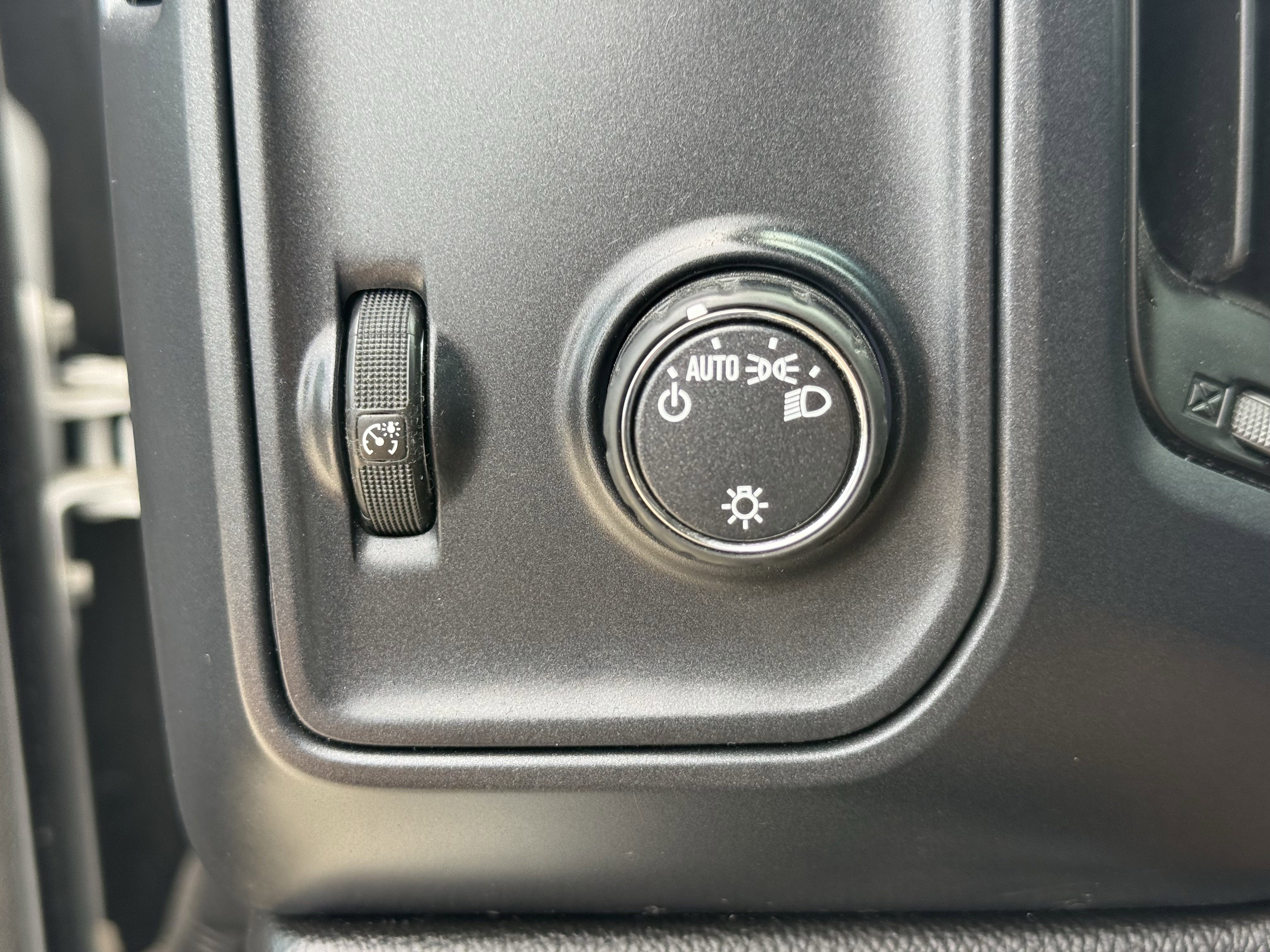 Used 2018 Chevrolet Silverado 1500 Custom w/ Texas Edition RWD image 22