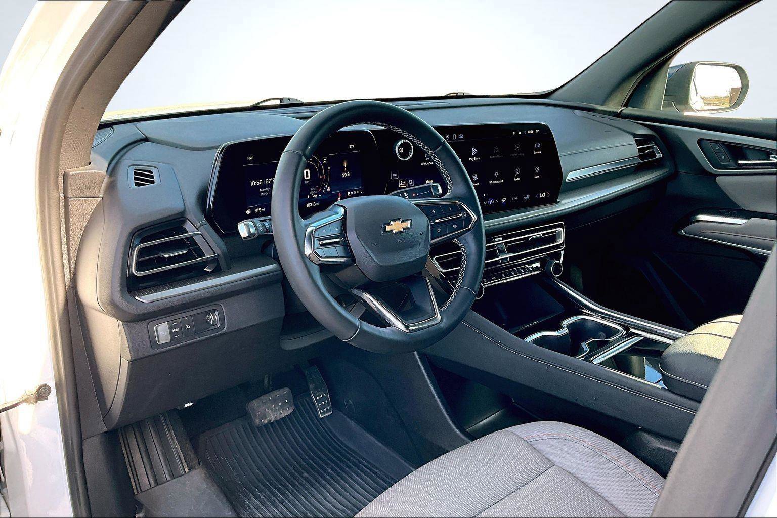 Used 2024 Chevrolet Traverse LT w/ LPO, Floor Liner Package image 15