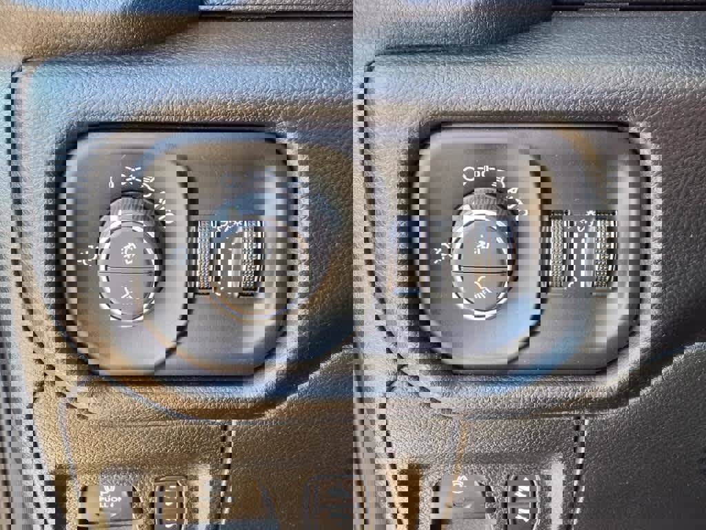 Used 2023 RAM 1500 Laramie image 14