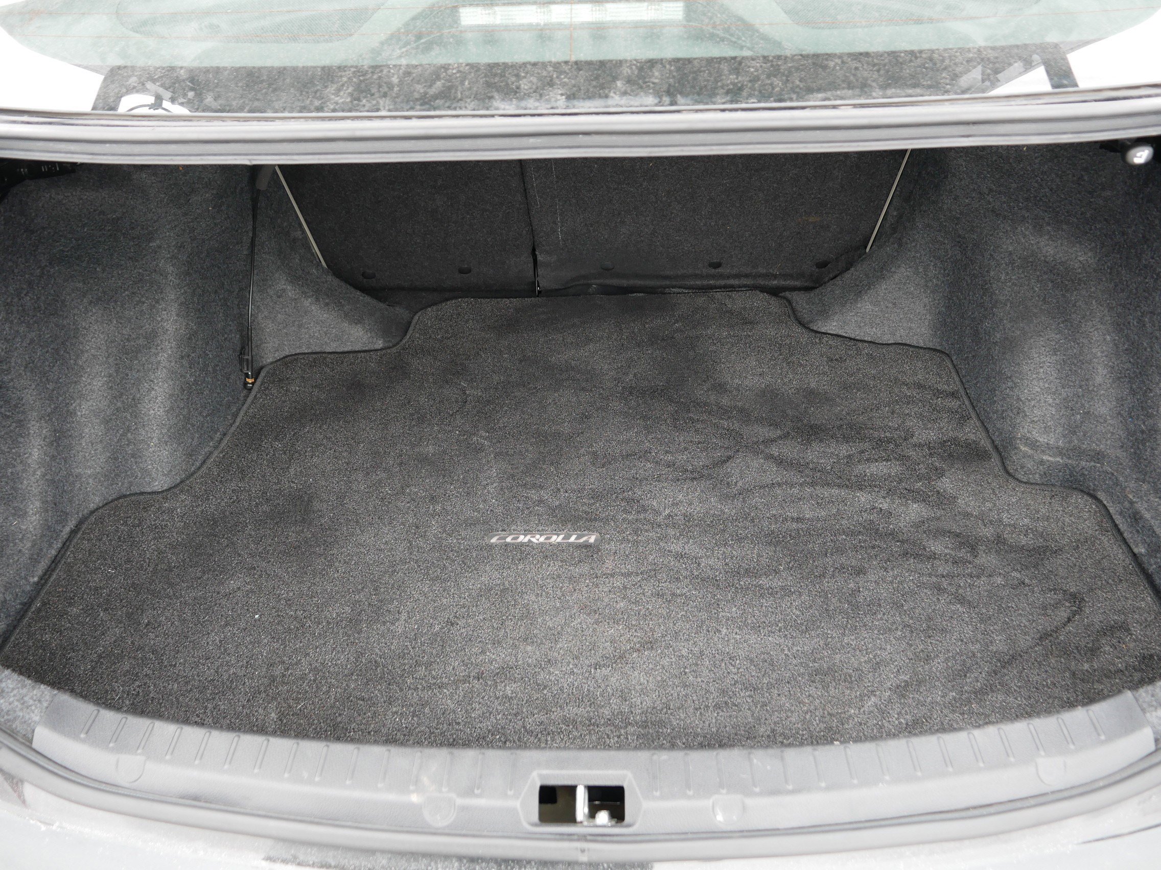 Used 2011 Toyota Corolla LE image 18