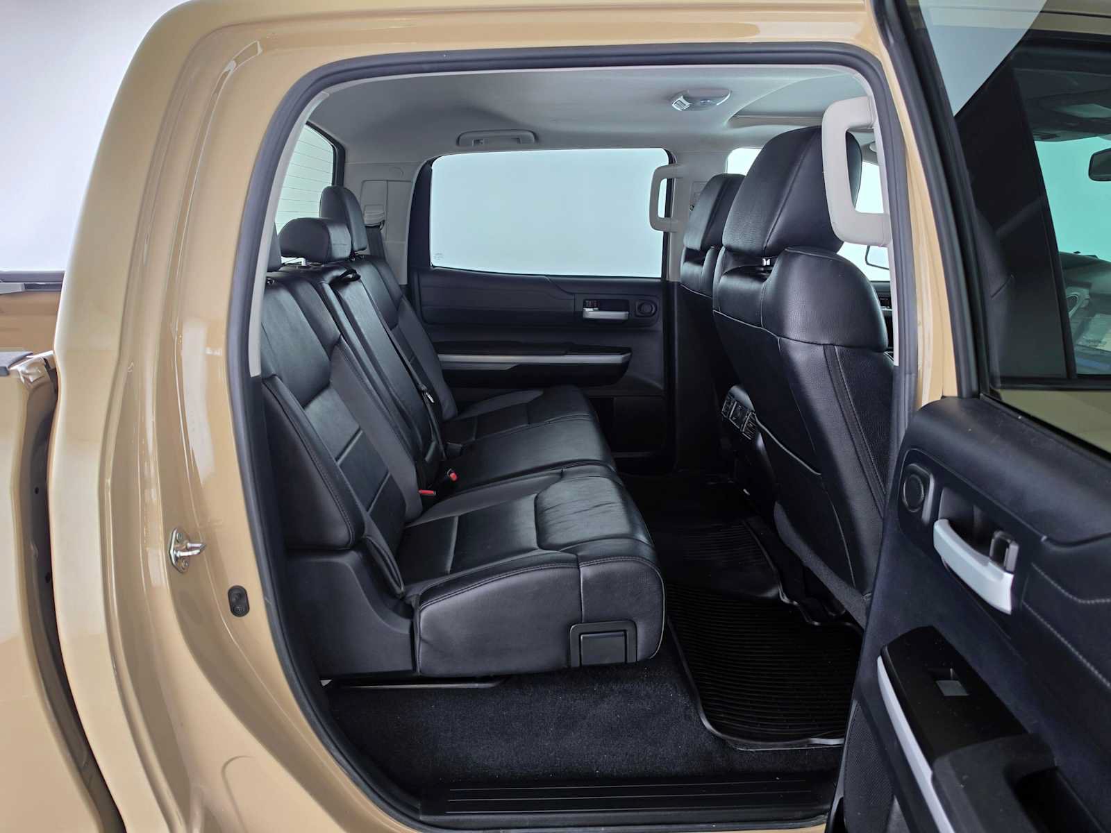 Used 2018 Toyota Tundra Limited w/ Limited Premium Package AWD/4WD image 12
