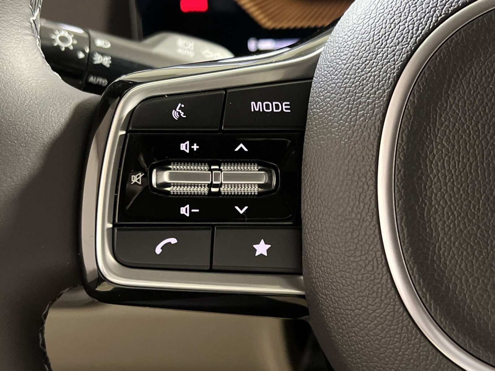 New 2026 Kia Carnival LXS image 29