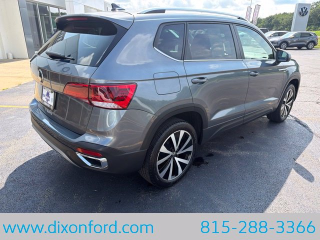 Used 2023 Volkswagen Taos SE FWD image 8
