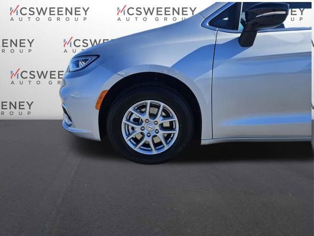 New 2026 Chrysler Pacifica Select image 29