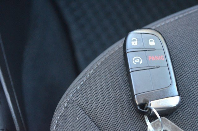 Used 2023 Jeep Renegade Latitude image 26