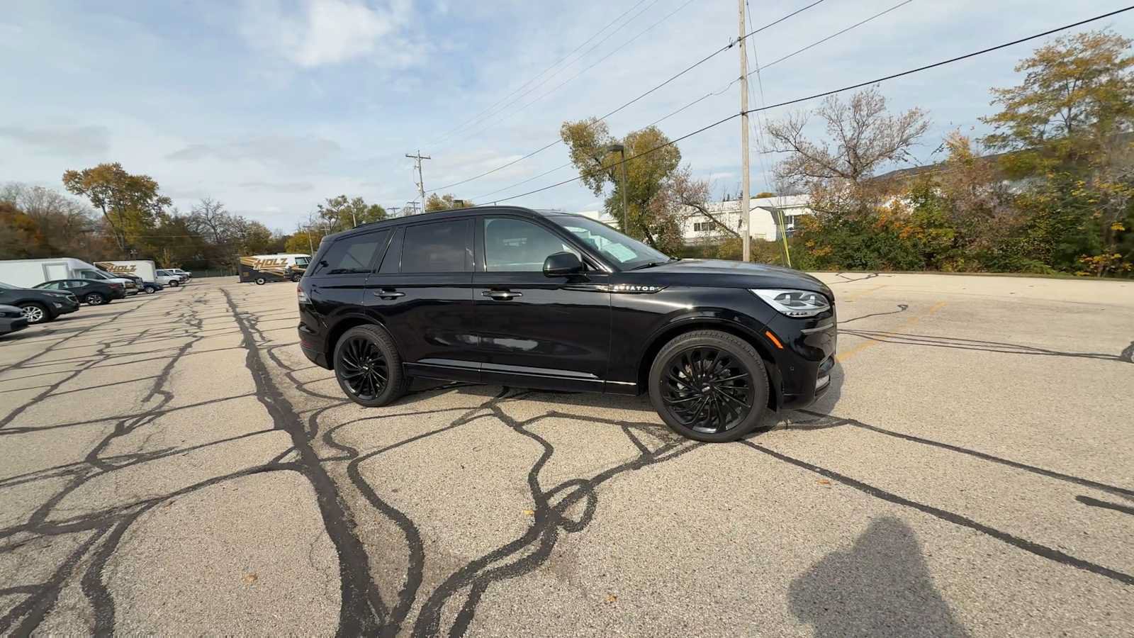 Used 2022 Lincoln Aviator Reserve w/ Equipment Group 201A AWD/4WD image 3