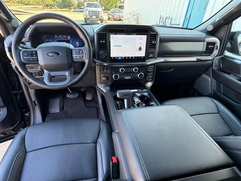 Used 2025 Ford F150 Lariat AWD/4WD image 22
