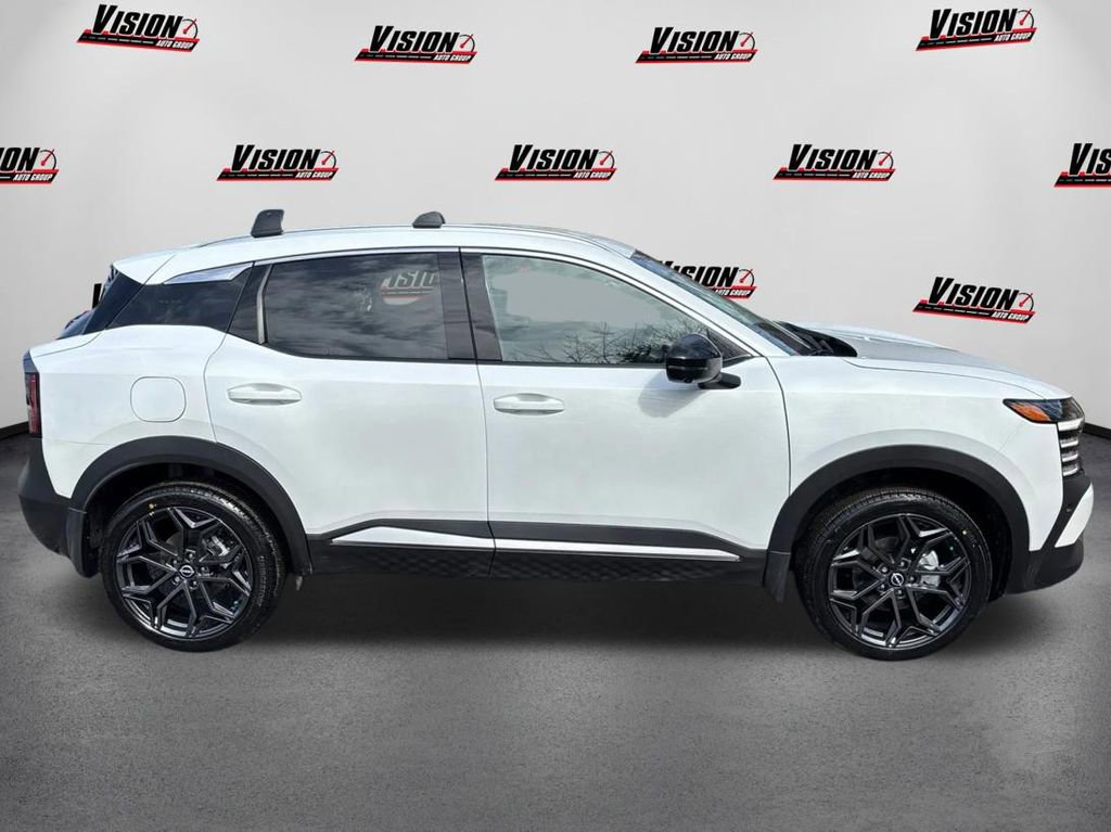 New 2026 Nissan Kicks SR w/ Cold Weather Package AWD/4WD image 4