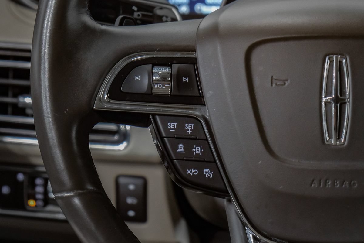 Used 2022 Lincoln Navigator L Reserve AWD/4WD image 16