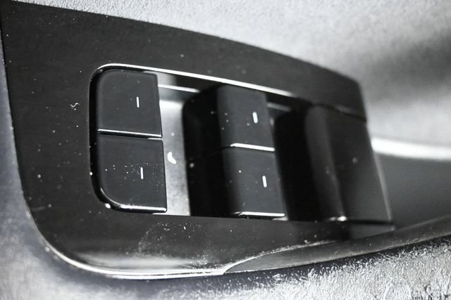 Used 2021 Tesla Model Y Long Range AWD/4WD image 18