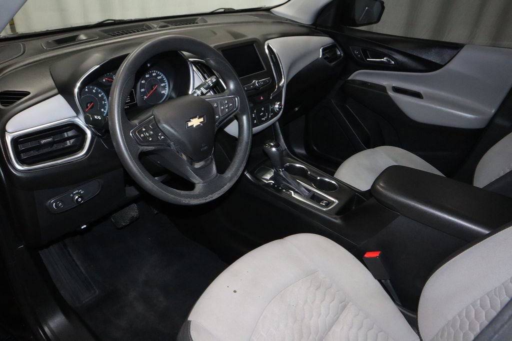 Used 2020 Chevrolet Equinox LS image 25