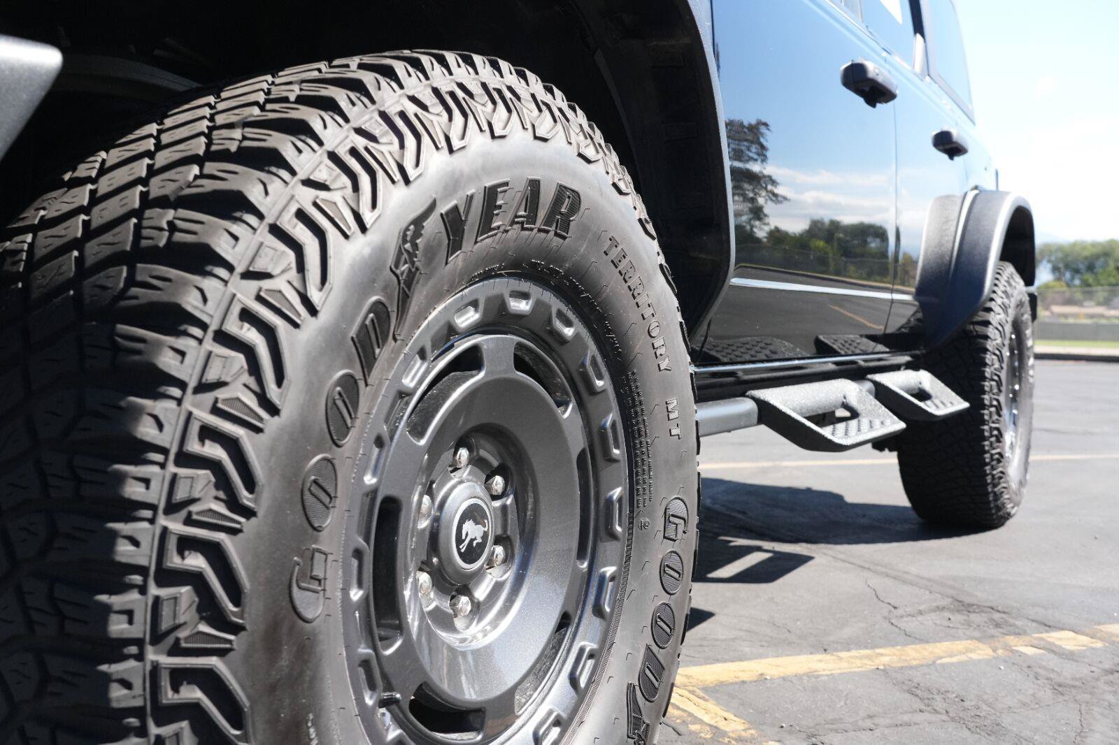 Used 2024 Ford Bronco Everglades AWD/4WD image 9