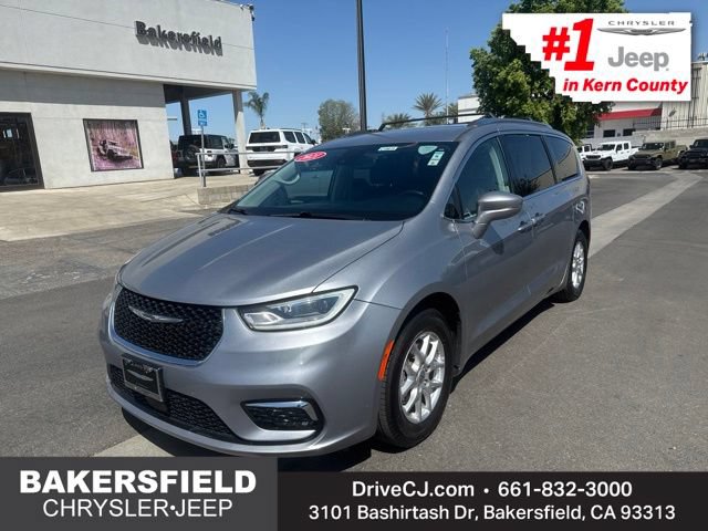 Used 2021 Chrysler Pacifica Touring-L FWD image 1