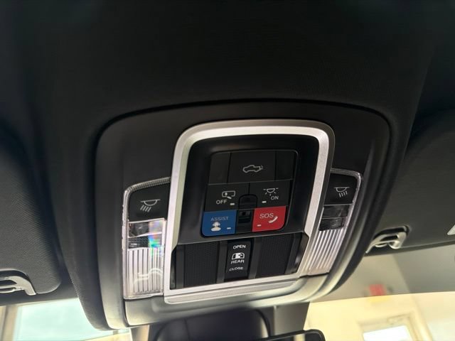 Used 2023 RAM 1500 Limited AWD/4WD image 14
