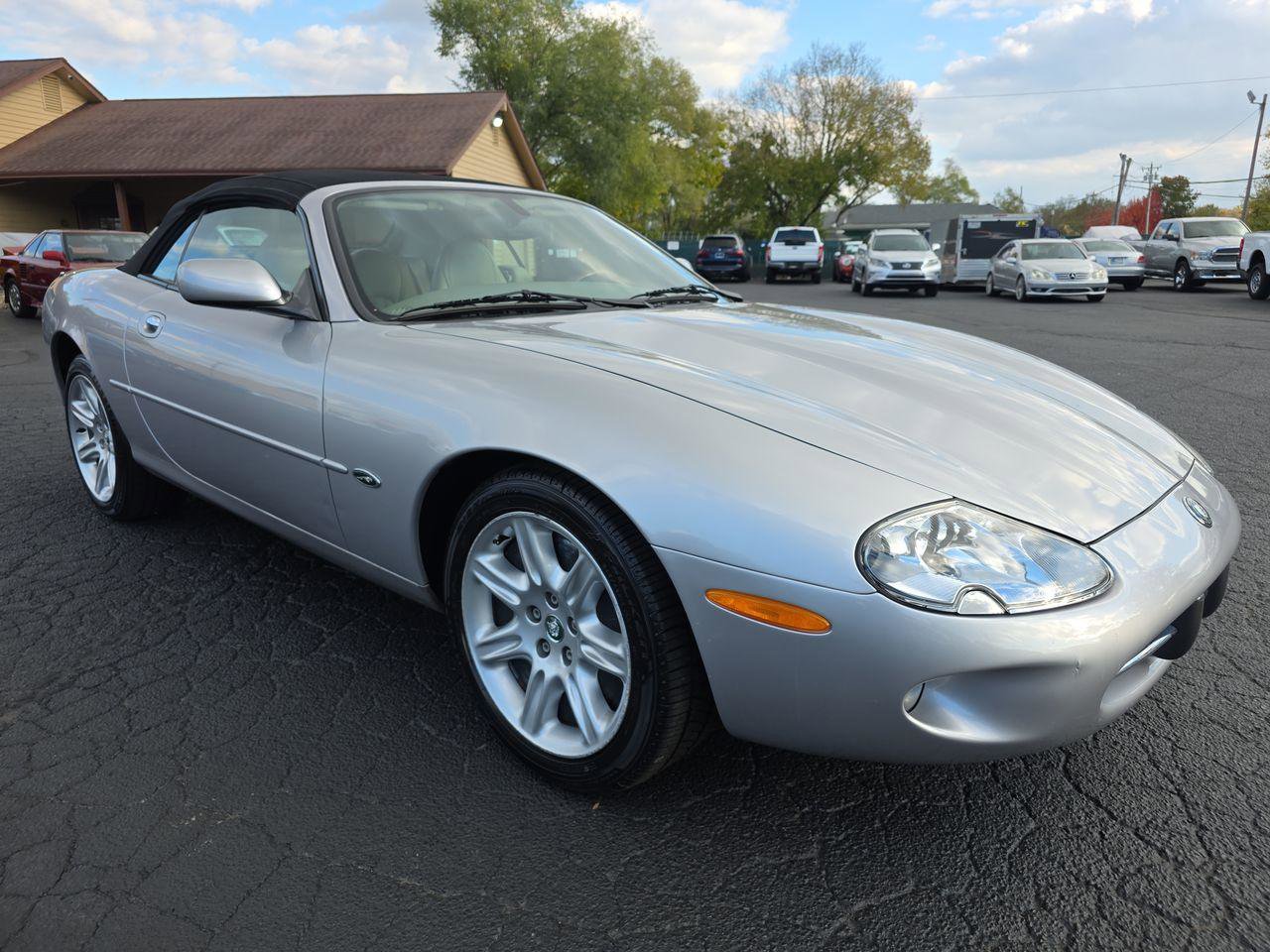 Used 2000 Jaguar XK8 Convertible RWD image 18
