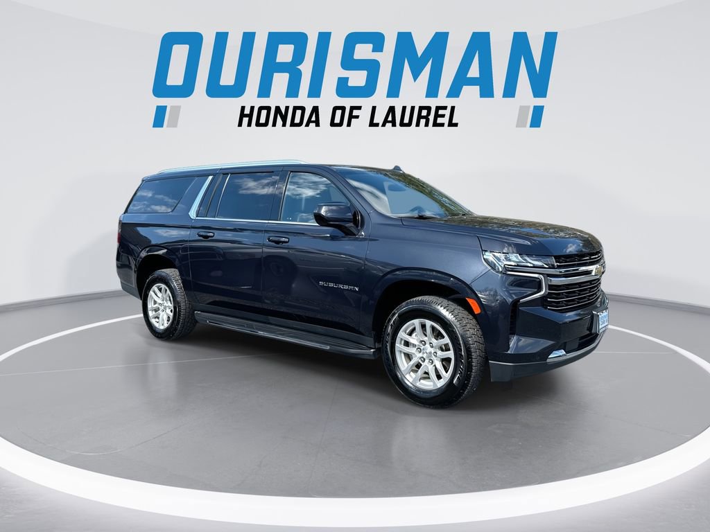 Used 2023 Chevrolet Suburban LT image 2