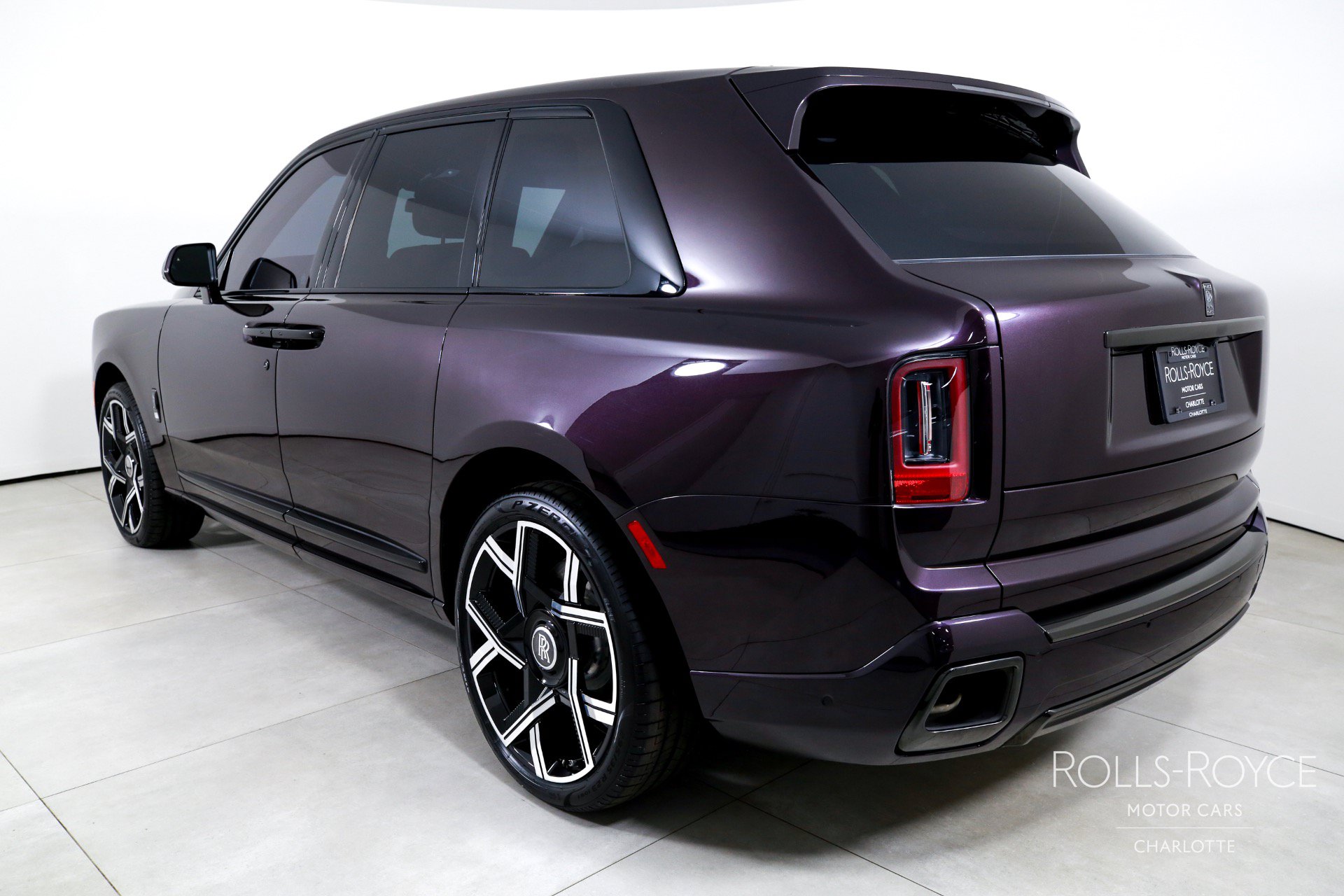 Certified 2025 Rolls-Royce Cullinan Black Badge AWD/4WD image 8