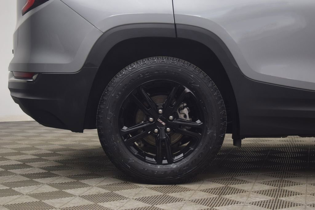 Used 2023 GMC Terrain AT4 image 30