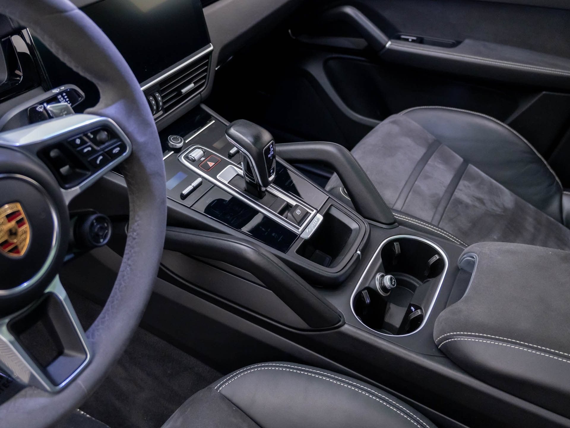 Certified 2022 Porsche Cayenne GTS AWD/4WD image 13