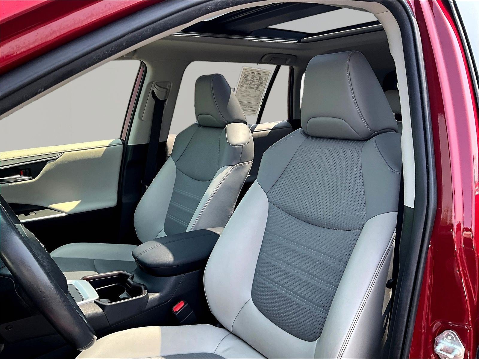 Used 2019 Toyota RAV4 Limited AWD/4WD image 21