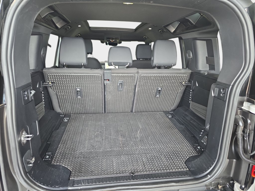 Certified 2025 Land Rover Defender 110 S AWD/4WD image 14