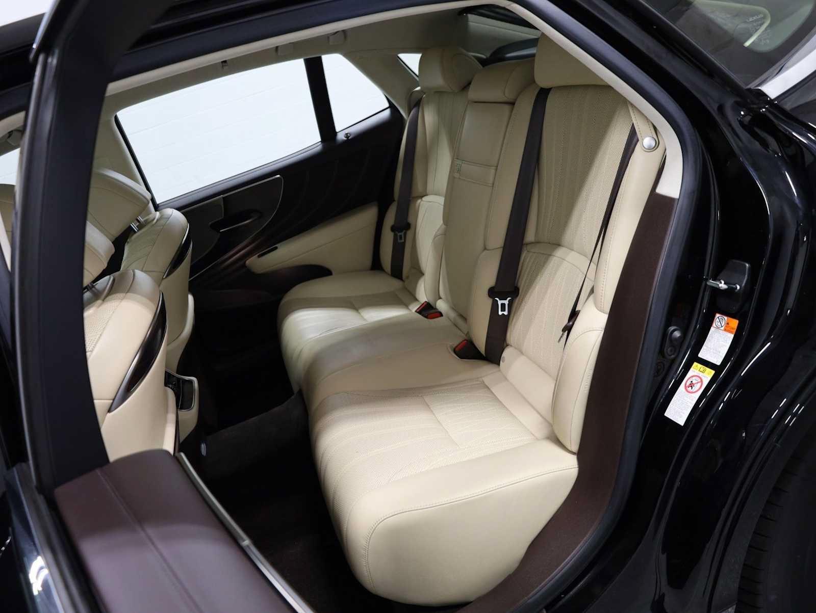 Used 2018 Lexus LS 500 w/ Interior Upgrade Package RWD image 34