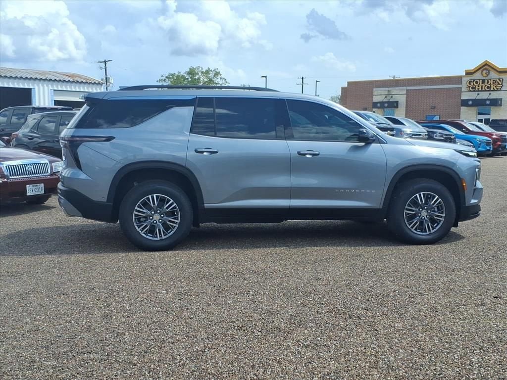 New 2026 Chevrolet Traverse LT w/ Enhanced Driving Package image 3