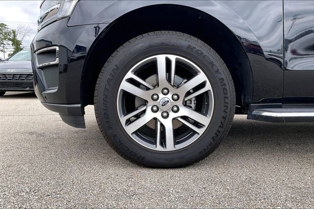 Used 2022 Ford Expedition Max Limited RWD image 4